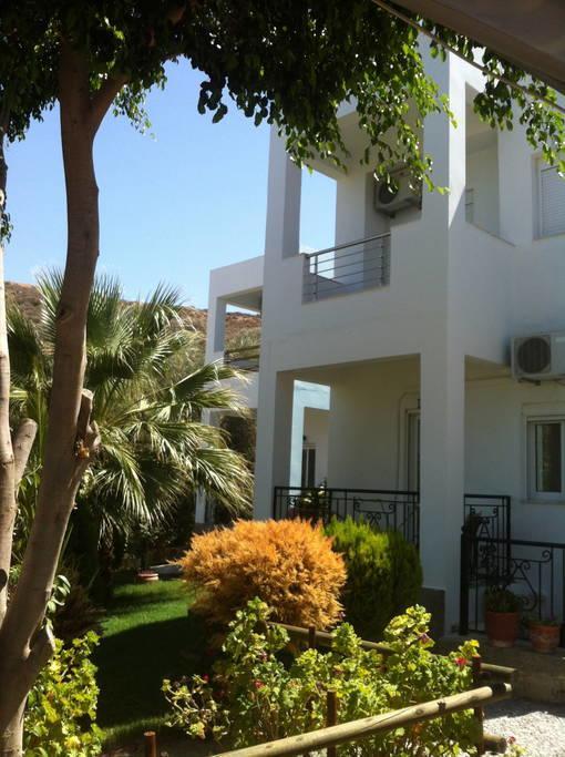 Korfes Apartments Kamilari Exterior foto